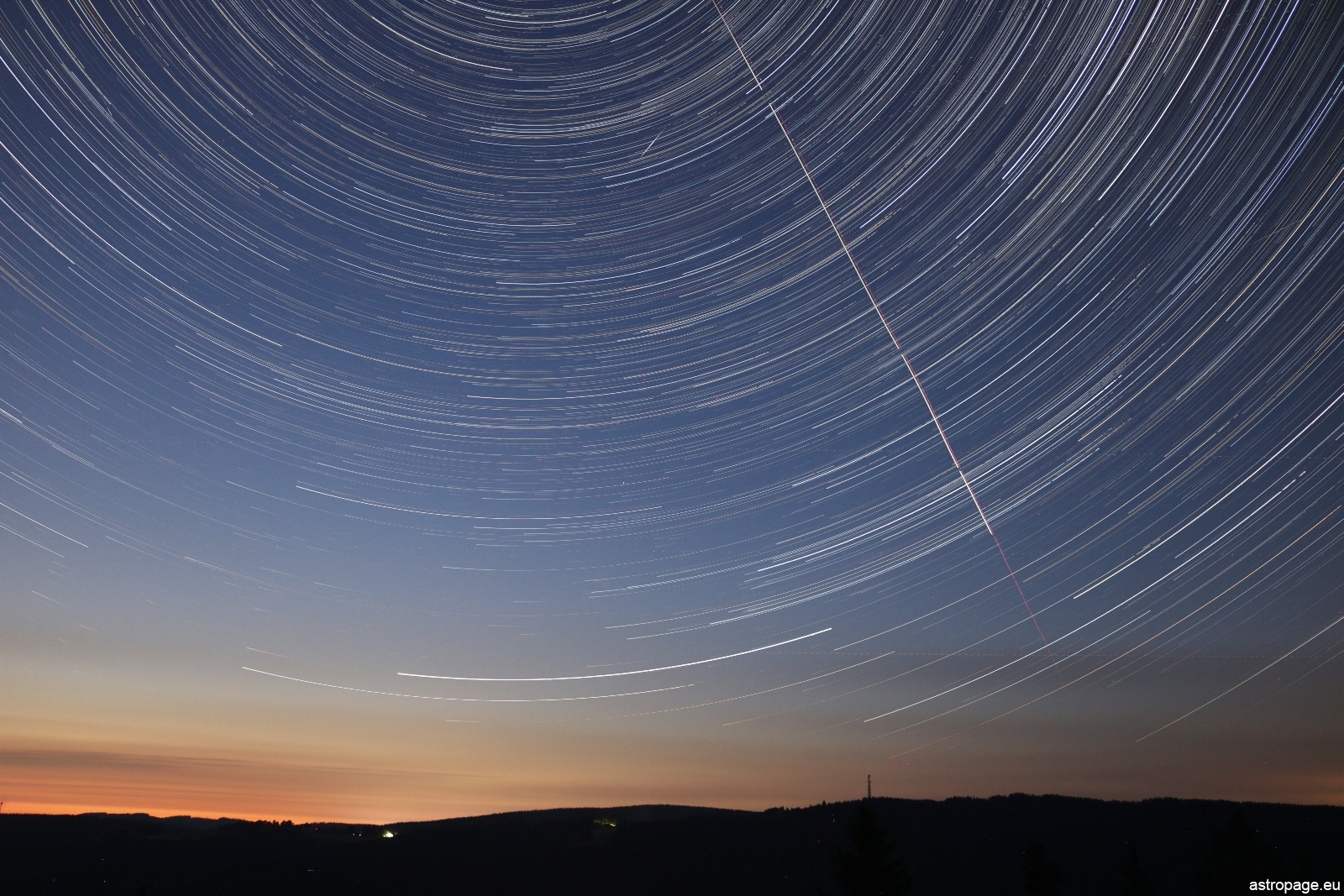 startrails27062019_lab