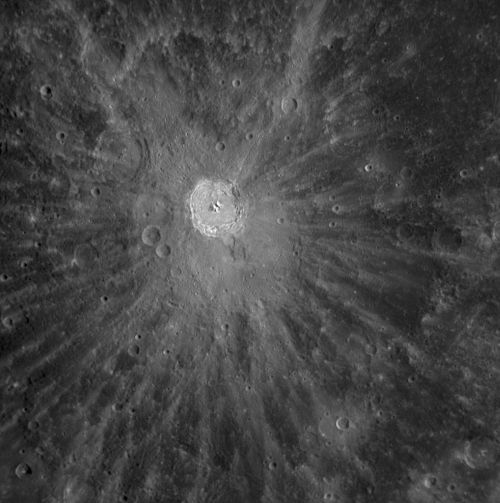 Der Krater Kuiper ist nach dem niederländisch-amerikanischen Astronomen Gerard Kuiper benannt, der in den frühen 70er Jahren Mitglied des Mariner-Forschungsteams war. (Courtesy of NASA / Johns Hopkins University Applied Physics Laboratory / Carnegie Institution of Washington)