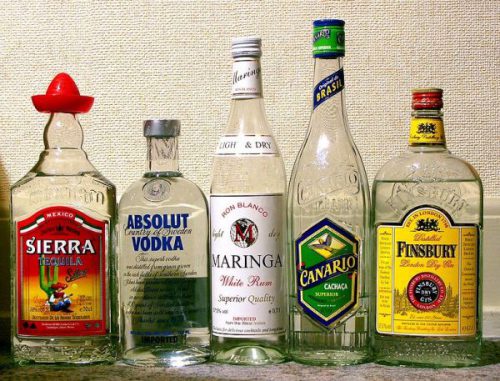 Alkoholika (Wikipedia / User: Peter Niemayer / CC BY-SA 3.0)