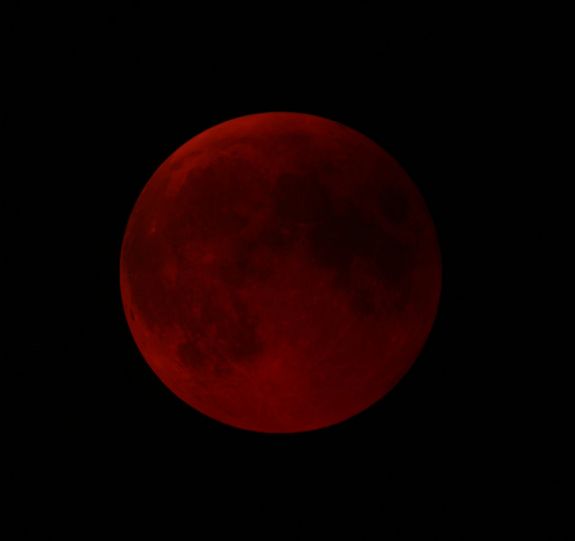Totale Mondfinsternis vom 15. Juni 2011 / Malta (Leonard E. Mercer)
