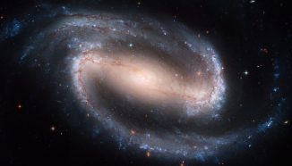 Die Balkenspiralgalaxie NGC 1300 (NASA, ESA, and The Hubble Heritage Team (STScI/AURA) Acknowledgment: P. Knezek (WIYN))