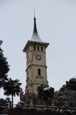 Glockenturm von Izmit (Wikipedia / User: Fenerli1978 / CC BY-SA 4.0)