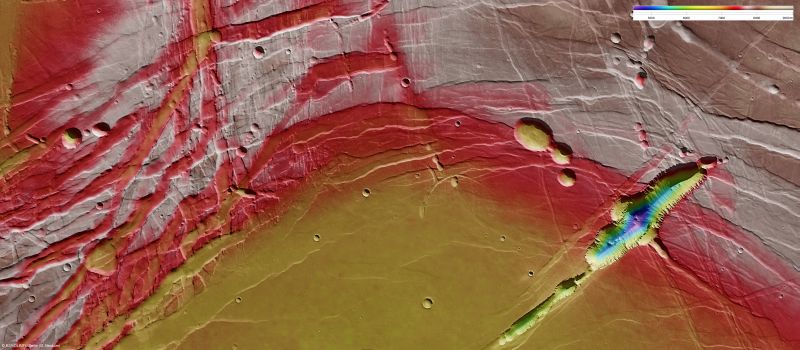 Topologische Karte von Phoenicis Lakus (Courtesy of ESA / DLR / FU Berlin (G.Neukum))