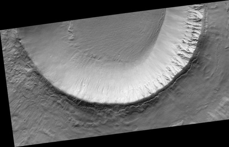 Einschlagkrater in Utopia Planitia (Courtesy of NASA / JPL / Univ. of Arizona)