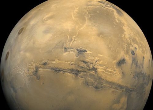 Valles Marineris (Courtesy of NASA / JPL / USGS)