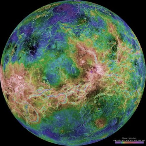 Venus - zentriert auf 180 Grad östlicher Länge (Courtesy of NASA / JPL / USGS)