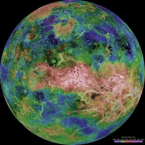 Venus - zentriert auf 90 Grad östlicher Länge (Courtesy of NASA / JPL / USGS)