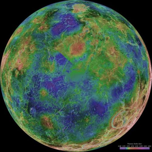 Venus - zentriert auf den Südpol (Courtesy of NASA / JPL / USGS)