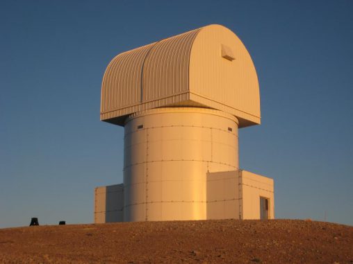 Ein Bild des Gebäudes, in dem sich das neue 2,3-Meter Aristarchos-Teleskop des Helmos Observatory befindet. (P. Boumis, National Observatory of Athens)