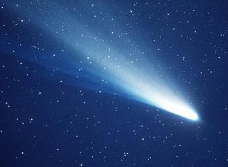 Kometen wie Halley könnten der Ursprungsort komplexer organischer Moleküle sein, die die Entwicklung des Lebens auf der Erde anstießen. (Photo courtesy of NASA)