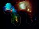 Links ist die Region um den Nebel Messier 78 abgebildet, basierend auf Daten des Weltraumobservatoriums Herschel, des Spitzer Space Telescope und des APEX-Teleskops in Chile. Die Kreise markieren die neu entdeckten Protosterne in ihren Gashüllen. Rechts ist dieselbe Region zu sehen, wie sie nur von Spitzer beobachtet wurde. Hier sind die Protosterne nicht sichtbar. (NASA / ESA / ESO / JPL-Caltech / Max-Planck Institute for Astronomy)