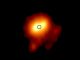 Der Rote Überriese Beteigeuze, basierend auf Daten des e-MERLIN Radioteleskops. Der Kreis markiert die sichtbare Oberfläche (Photosphäre) des Sterns. (e-MERLIN / Jodrell Bank Observatory / Univ. of Manchester)