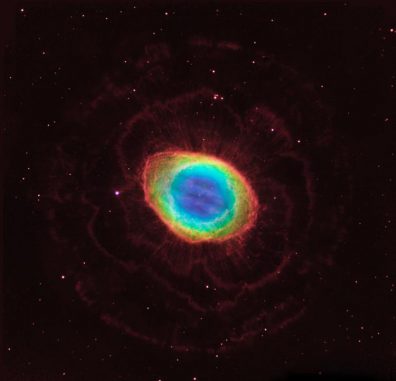Kompositaufnahme des Ringnebels aus Daten des Hubble-Teleskops und Infrarotdaten des Large Binocular Telescope in Arizona. (NASA, ESA, C.R. Robert O’Dell (Vanderbilt University), G.J. Ferland (University of Kentucky), W.J. Henney and M. Peimbert (National Autonomous University of Mexico) Credit for Large Binocular Telescope data: David Thompson (University of Arizona)) Kompositaufnahme des Ringnebels aus Daten des Hubble-Teleskops und Infrarotdaten des Large Binocular Telescope in Arizona. (NASA, ESA, C.R. Robert O’Dell (Vanderbilt University), G.J. Ferland (University of Kentucky), W.J. Henney and M. Peimbert (National Autonomous University of Mexico) Credit for Large Binocular Telescope data: David Thompson (University of Arizona))