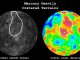 Die Grafik zeigt ein Bild von Merkur, das aus Mosaik-Bildern der MESSENGER-Sonde erstellt wurde (links). Rechts ist eine farbcodierte Ansicht, auf der Krater mit Durchmessern von mehr als 25 Kilometern hervorgehoben wurden. Die weiß umrandete Region entspricht den kraterreichen Gebieten, die man im Rahmen dieser Studie untersucht hat. (Image courtesy of Johns Hopkins APL)