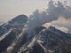 Der Vulkan Redoubt in Alaska und sein aktiver Lavadom am 8. Mai 2009. Der Vulkan liegt in der Aleutenkette, etwa 180 Kilometer südsüdwestlich von Anchorage. (Chris Waythomas, Alaska Volcano Observatory)