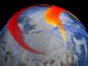 Die Ausbreitung der Staubwolke des Tscheljabinsk-Meteoroiden auf der Nordhalbkugel. (NASA Goddards Scientific Visualization Studio)