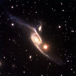 Die beiden wechselwirkenden Galaxien NGC 6872 und IC 4970, aufgenommen mit einem der Unit-Teleskope des Very Large Telescope (VLT) an der Europäischen Südsternwarte in Chile. (ESO)