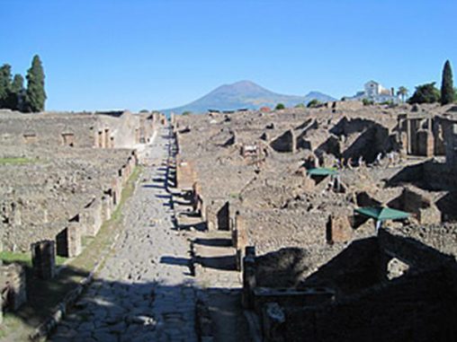 Blick über die verschüttete römische Stadt Pompeji, die im Jahr 79 n. Chr. unter der Asche des Vesuv begraben wurde. (Steven Ellis / University of Cincinnati)