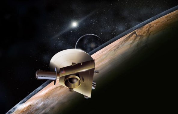 Künstlerische Darstellung der Raumsonde New Horizons während ihres Vorbeiflugs an dem Zwergplaneten Pluto. (Image Credit: JHUAPL / SwRI) Künstlerische Darstellung der Raumsonde New Horizons während ihres Vorbeiflugs an dem Zwergplaneten Pluto. (Image Credit: JHUAPL / SwRI)