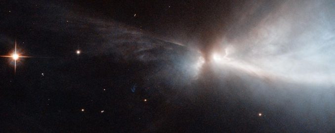 Das Herbig-Haro-Objekt HH 909A, basierend auf Beobachtungsdaten des Weltraumteleskops Hubble. (NASA & ESA, Acknowledgements: Kevin Luhman (Pennsylvania State University), and Judy Schmidt) Das Herbig-Haro-Objekt HH 909A, basierend auf Beobachtungsdaten des Weltraumteleskops Hubble. (NASA & ESA, Acknowledgements: Kevin Luhman (Pennsylvania State University), and Judy Schmidt)