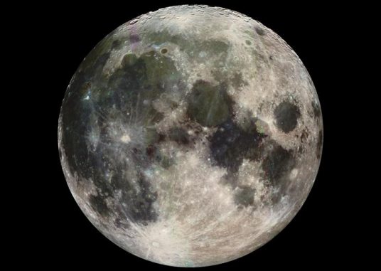 Der Mond, aufgenommen von der Raumsonde Galileo am 7. Dezember 1992. Der auffällige Strahlenkrater im unteren Teil der Aufnahme ist Tycho. (NASA / JPL) Der Mond, aufgenommen von der Raumsonde Galileo am 7. Dezember 1992. Der auffällige Strahlenkrater im unteren Teil der Aufnahme ist Tycho. (NASA / JPL)