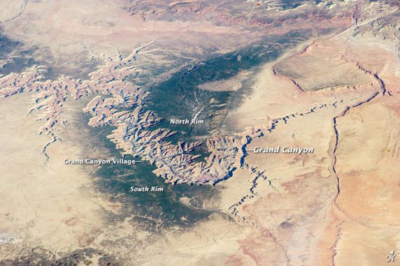 Der Grand Canyon im Norden Arizonas, aufgenommen von Astronauten an Bord der Internationalen Raumstation ISS am 25. März 2014. (NASA)