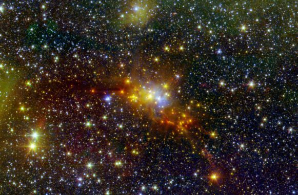 Der Serpens Cloud Core, eine Sternentstehungsregion, enthält einige der jüngsten Sternansammlungen in unserer Milchstraße. (NASA / JPL-Caltech / 2MASS)
