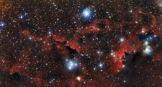 Diese Aufnahme der Gas- und Staubwolke Sharpless 2-296 wurde mit dem Wide Field Imager am 2,2-Meter-Teleskop des La Silla Observatoriums in Chile gemacht. (ESO)