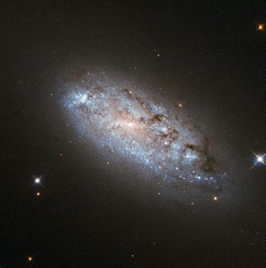 NGC 949, aufgenommen vom Weltraumteleskop Hubble. (ESA / Hubble & NASA) NGC 949, aufgenommen vom Weltraumteleskop Hubble. (ESA / Hubble & NASA)