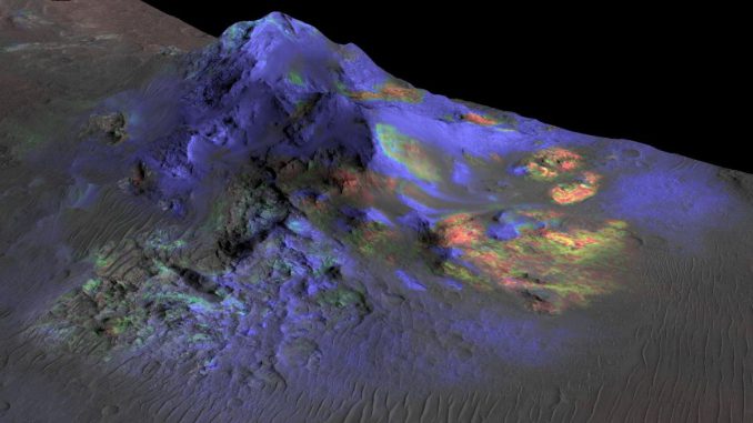 Forscher haben Ablagerungen von Impaktglas in Kratern auf dem Mars gefunden, darunter im hier gezeigten Alga-Krater. (NASA / JPL-Caltech / JHUAPL / Univ. of Arizona) Forscher haben Ablagerungen von Impaktglas in Kratern auf dem Mars gefunden, darunter im hier gezeigten Alga-Krater. (NASA / JPL-Caltech / JHUAPL / Univ. of Arizona)