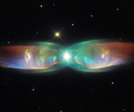 Neue Hubble-Aufnahme des Schmetterlingsnebels. (ESA / Hubble & NASA; Acknowledgement: Judy Schmidt)