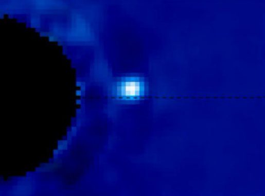 Der Exoplanet Beta Pictoris b. Sein Zentralstern Beta Pictoris ist auf diesem Bild ausgeblendet, weil er den Exoplaneten sonst überstrahlen würde. (M. Millar-Blanchaer, University of Toronto; R. Marchis (SETI Institute)) Der Exoplanet Beta Pictoris b. Sein Zentralstern Beta Pictoris ist auf diesem Bild ausgeblendet, weil er den Exoplaneten sonst überstrahlen würde. (M. Millar-Blanchaer, University of Toronto; R. Marchis (SETI Institute))