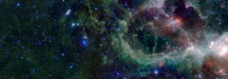 Der Herznebel im Sternbild Cassiopeia links daneben die beiden Galaxien Maffei 1 und 2, aufgenommen vom Weltraumteleskop WISE in infraroten Wellenlängen. (NASA / JPL-Caltech / UCLA)