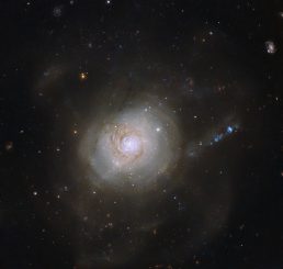 NGC 7252, aufgenommen vom Weltraumteleskop Hubble. (NASA & ESA; Acknowledgements: Judy Schmidt (Geckzilla))