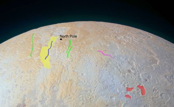 Die Nordpolarregion Plutos mit einigen markierten topografischen Strukturen. (NASA / JHUAPL / SwRI)