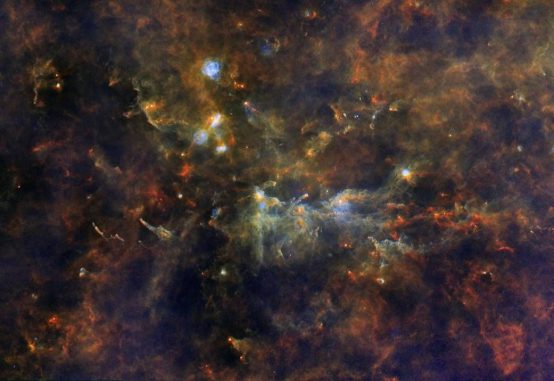 Infrarotaufnahme der OB-Assoziation Vulpecula OB1. (ESA / Herschel / PACS, SPIRE / Hi-GAL Project)