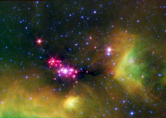 Diese Sternentstehungsregion liegt im Sternbild Schlange. (NASA / JPL-Caltech / UT Austin)