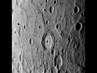 Kraterlandschaft auf Merkur (NASA / Johns Hopkins University Applied Physics Laboratory / Carnegie Institution of Washington)