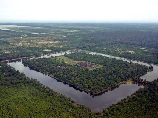 Luftaufnahme von Angkor Wat (Charles J Sharp)