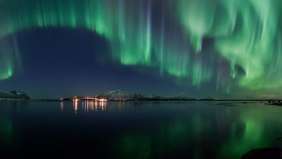 Nordlicht über Andøya, Norwegen (Roy Samuelsen)