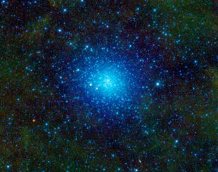 Der Kugelsternhaufen Omega Centauri. (NASA / JPL-Caltech / UCLA)