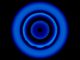 Simulation der Scheibenstruktur mit dem Inklinationswinkel Theta = 180 Grad. Hier rotieren die innerste und die äußerste Scheibe mit dem Uhrzeigersinn und die mittlere Scheibe gegen den Uhrzeigersinn. (Nixon, King & Price / University of Leicester)