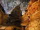 Blick von der Ausgrabungsstelle zum Eingang der Wonderwerk-Höhle in Südafrika (Photo by R. Yates)
