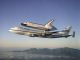 Das Space Shuttle Atlantis auf dem Rücken eines Shuttle Carrier Aircraft im Jahr 2009. (NASA)