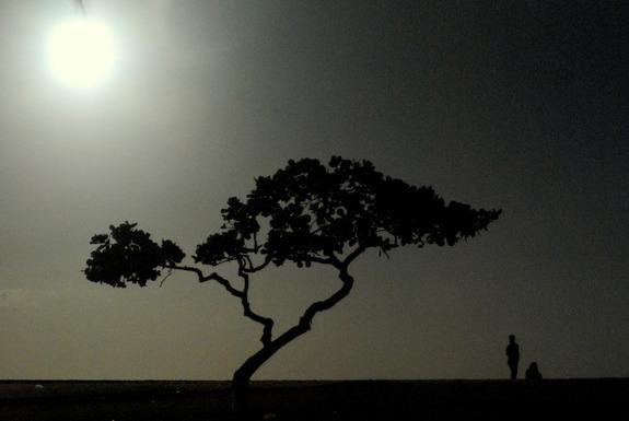 Super-Vollmond vom 5. Mai 2012 über Oahu, Hawaii (Foto: James Davidson)