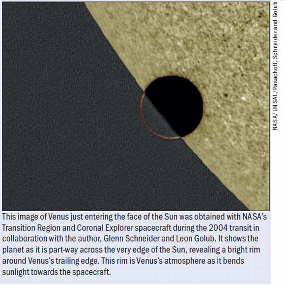 Der Venusbogen während des Transits im Jahr 2004, aufgenommen von der NASA-Sonde TRACE. (NASA / J. Pasachoff, G. Schneider, L. Golub)
