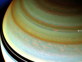 Auf diesem Bild der Raumsonde Cassini ist ein besonders starker Jetstream in der nördlichen Hemisphäre des Gasriesen Saturn zu erkennen. (NASA / JPL-Caltech / SSI)