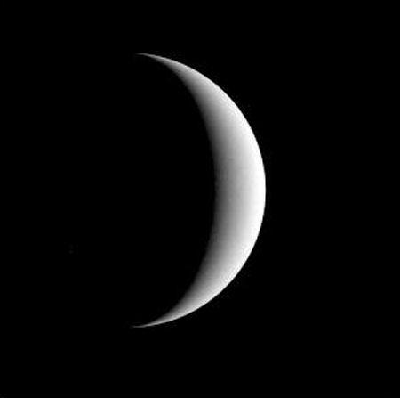 Die sichelförmige Venus, aufgenommen von der Raumsonde MESSENGER. (NASA)