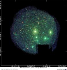 Der Kernbereich der Sterngruppe Cygnus OB2. Das beobachtete Doppelsternsystem Cyg OB2 #9 ist der helle Punkt unterhalb des Sterns in der Bildmitte. (ESA / Gregor Rauw, Univ. of Liège)