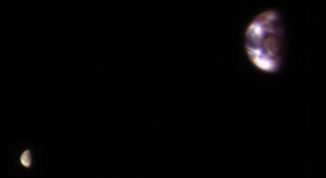 Erde und Mond, aufgenommen vom Mars Reconnaissance Orbiter (MRO). (Credit: NASA / JPL-Caltech / Univ. of Arizona)